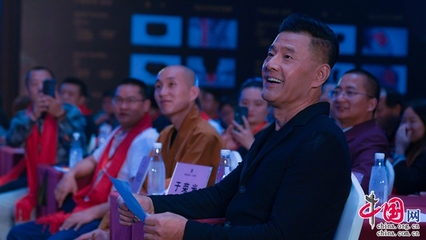 榮光遠外發(fā)布新品“生命之光”，以石墨烯地暖科技“照耀”健康生活